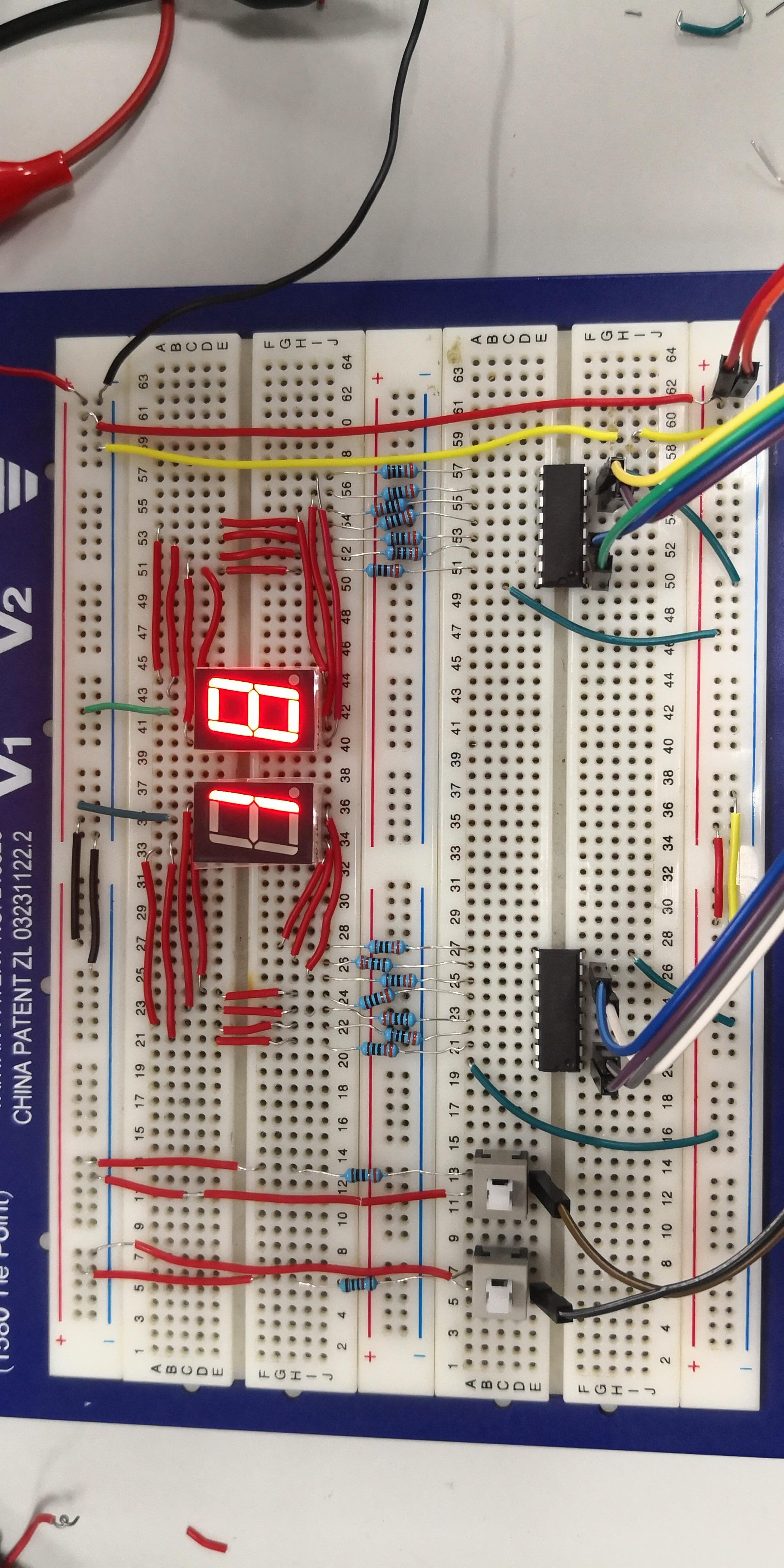 Circuit of dicoder and screen
